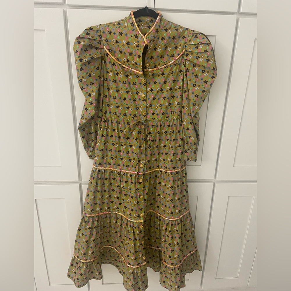 CeliaB Dress Size Small Midi